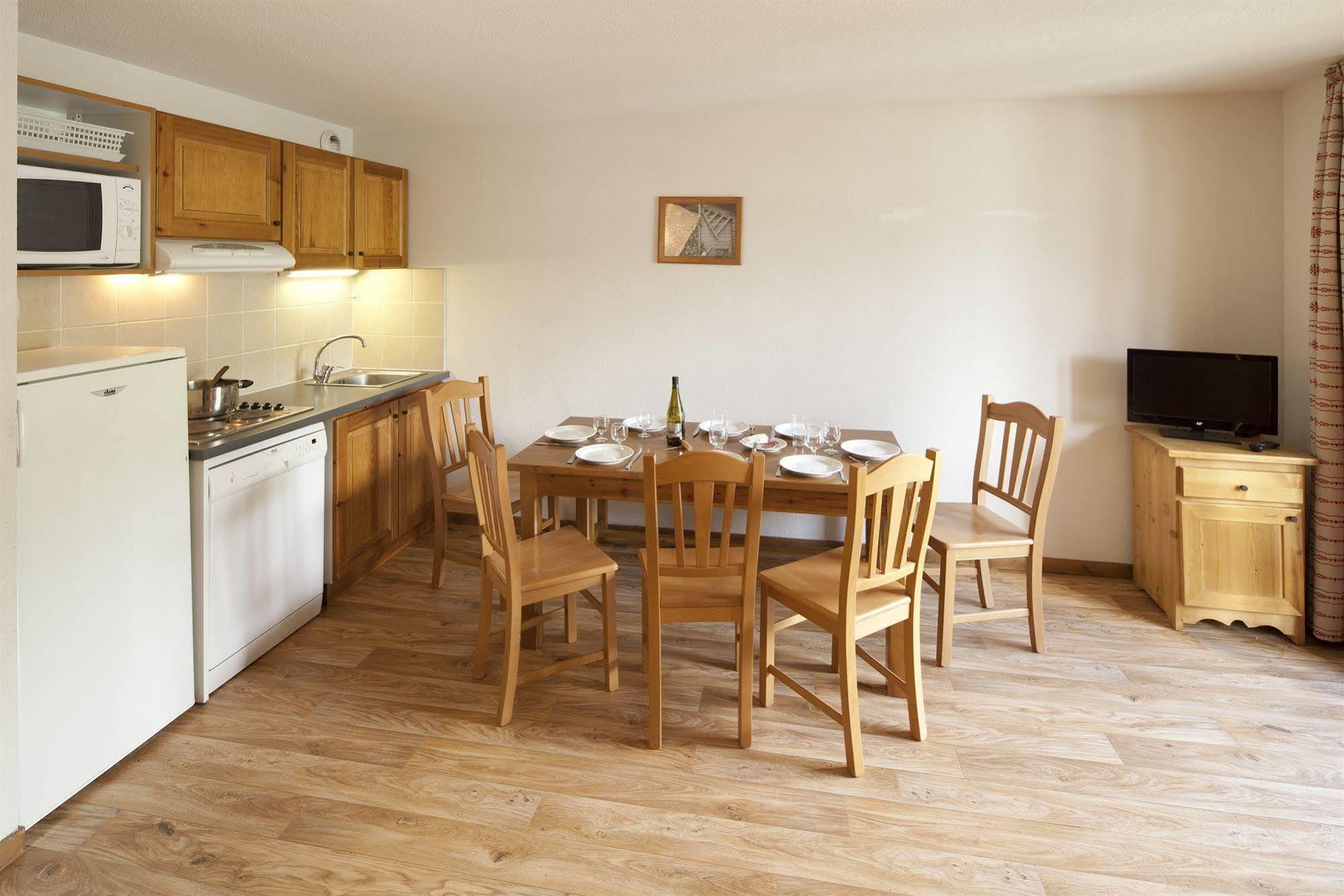 Vvf Residence Albiez-Montrond Maurienne Luaran gambar
